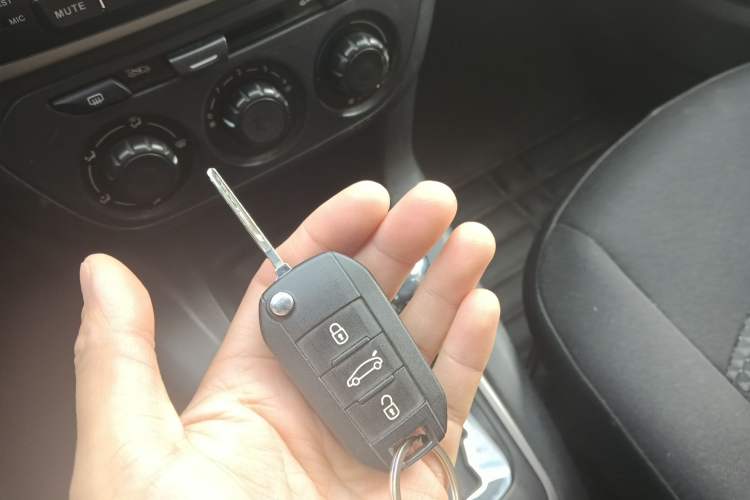 Used Peugeot 301 2014 1.6L Automatic Comfort Edition
