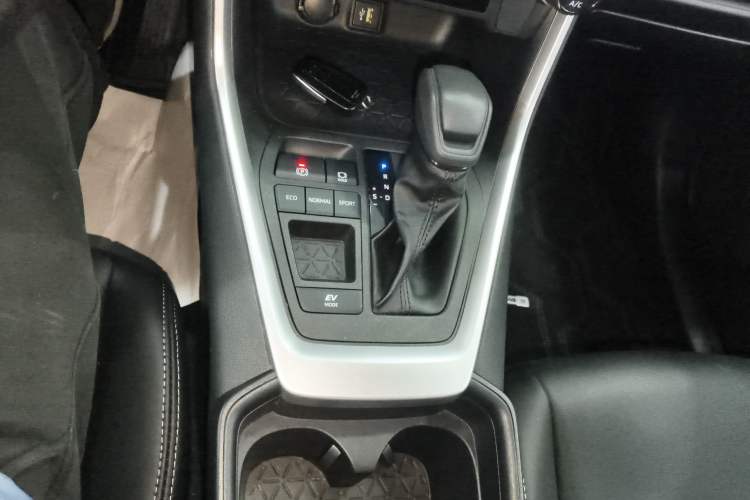 Used Toyota RAV4 2023 Dual-Motor 2.5L E-CVT Two-Wheel Drive Elite Edition
