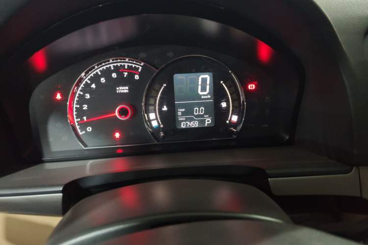 Used Roewe 350 2015 1.5L Automatic Luxury Sunroof Edition
