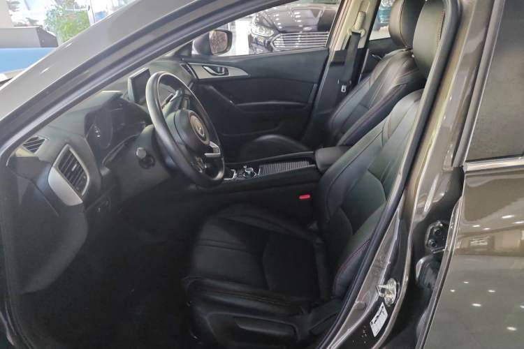 Used Mazda Mazda 3 Axela 2017 Sedan 1.5L Automatic Luxury Model Emission Standard China V
