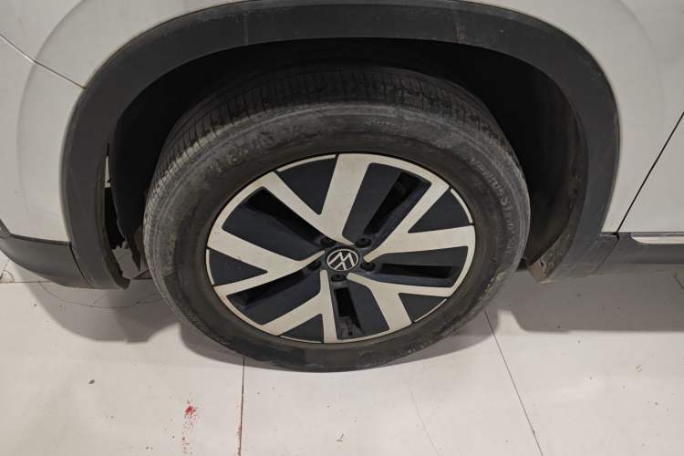 Used Volkswagen Tayron 2023 300TSI Two-Wheel-Drive Luxury Plus Advanced Edition
