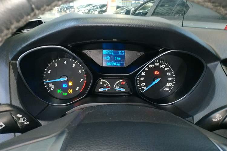 Used Ford Focus 2012 Sedan 1.6L Automatic Fashion Edition
