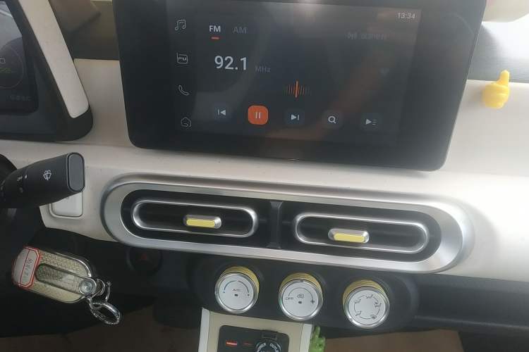 Used Wuling Hongguang MINIEV 2024 3rd Generation 215km Advanced Version
