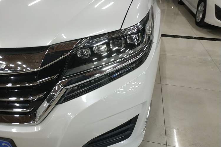 Used Honda Elysion 2016 2.4L Luxury Edition
