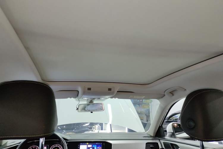 Used Volkswagen Tayron 2019 330TSI Two-Wheel Drive Luxury Model China VI Standard