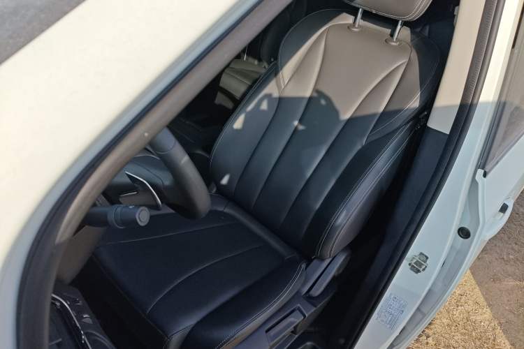 Used SAIC MAXUS G20 2023 Facelifted ES 2.0T Gasoline Automatic Value Edition