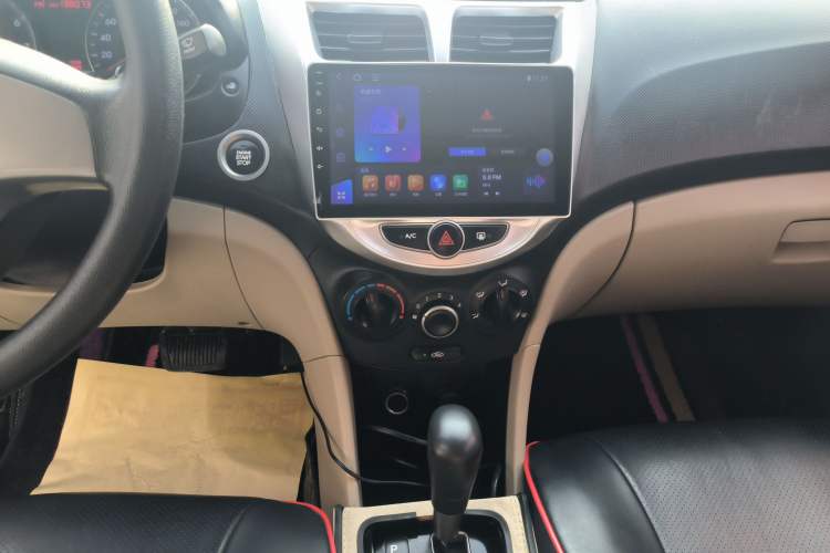 Used Hyundai Verna (older generation) 2014 1.4L Automatic Leading-Edge GLX