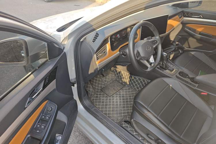 Used Volkswagen Bora 2023 200TSI DSG SmartDrive PRO Edition
