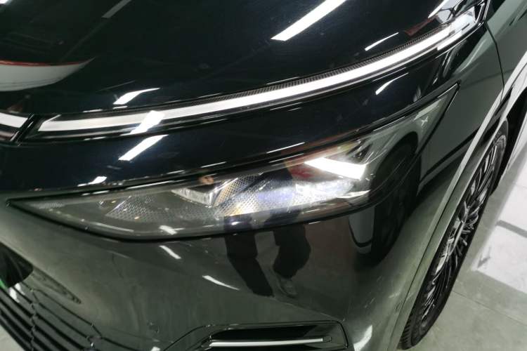 Used XPeng X9 2025 740 Ultra-Long Range Max