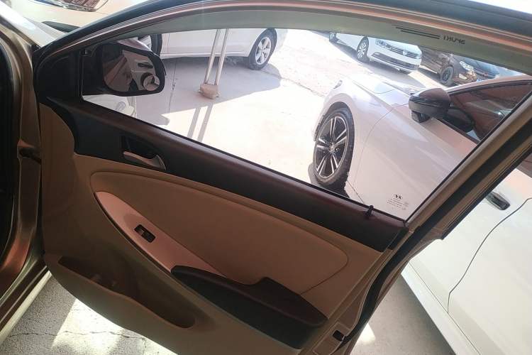 Used Hyundai Verna 2014 1.4L Manual Smart GLS Trim
