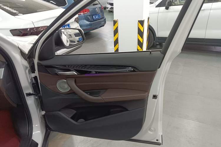 Used BMW X1 2022 sDrive25Li Leading Model
