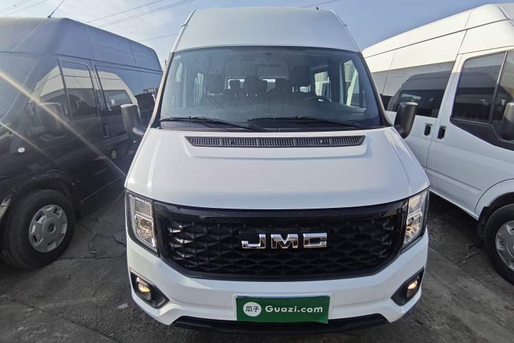 Used JMC Fushun 2023 2.0T Manual Mid-Drive Mid-Roof Commercial Multi-Purpose 7-Seater Passenger Vehicle