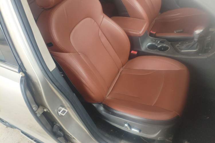 Used Zotye T600 2016 2.0T DCT Prestige Edition
