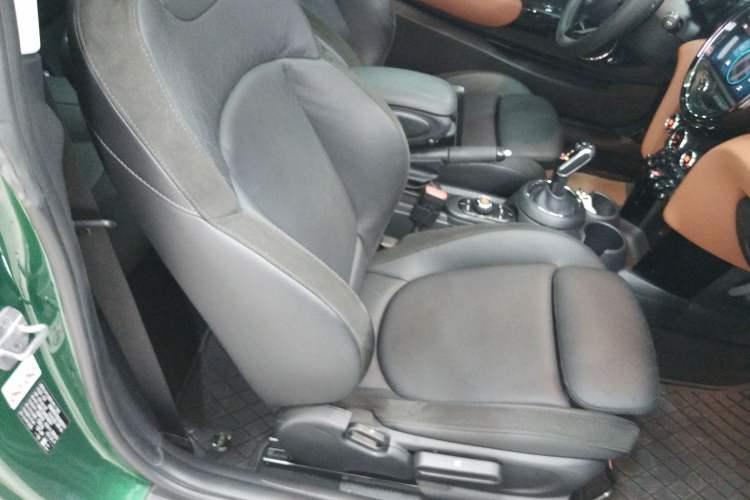 Used  MINI 2020 1.5T COOPER Artist
