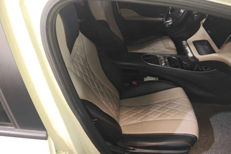 Used BYD Dolphin 2021 405 km Fashion Edition
