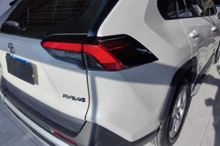 Used Toyota RAV4 2020 2.0L CVT Two-Wheel Drive Urban Edition
