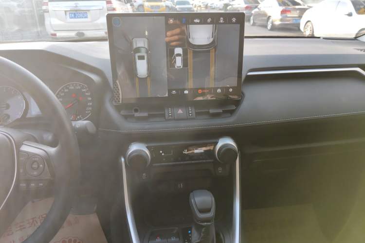 Used Toyota Wildlander 2024 2.0L CVT Two-Wheel Drive Leading Edition
