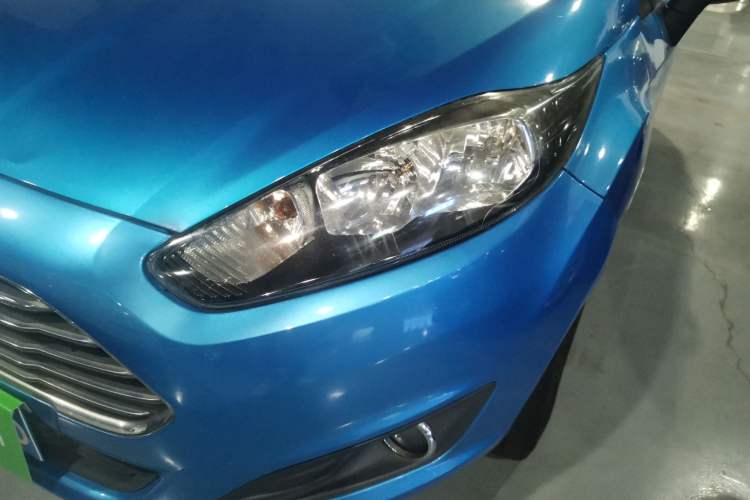 Used Ford Fiesta 2013 Hatchback 1.5L Automatic Fashion Edition
