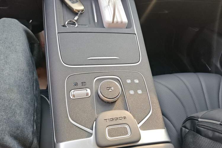 Used Chery Tiggo 9 2023 2.0T Automatic Two-Wheel Drive Luxury Version 7 Seats
