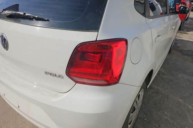 Used Volkswagen Polo 2014 1.4L Manual Fashion Edition