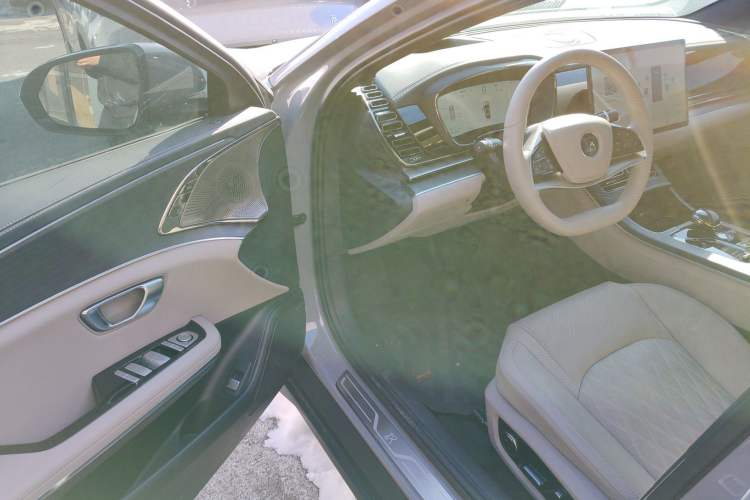 Used BYD Han 2025 DM-i Intelligent Driving Edition 125KM LiDAR Flagship Model
