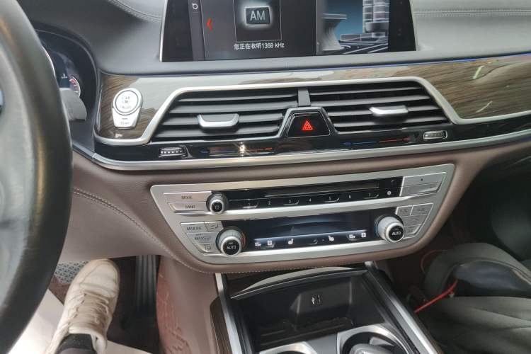 Used BMW 7 Series 2018 730Li Leading Model Excellence Package
