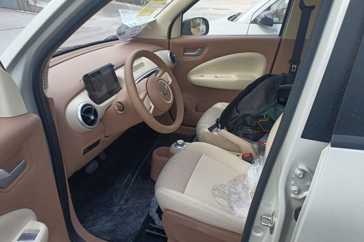 Used Wuling Hongguang MINIEV 2025 Four-Door Version Advanced Edition
