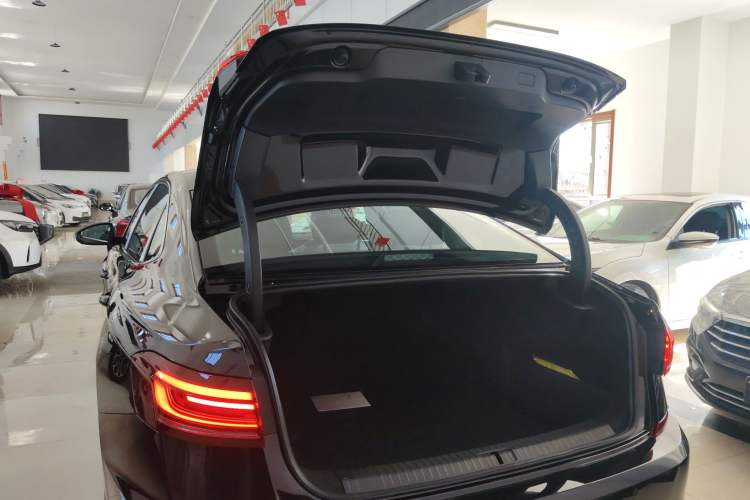 Used Volkswagen Passat 2026 Model, Outstanding 380TSI Xingkong Longteng Edition
