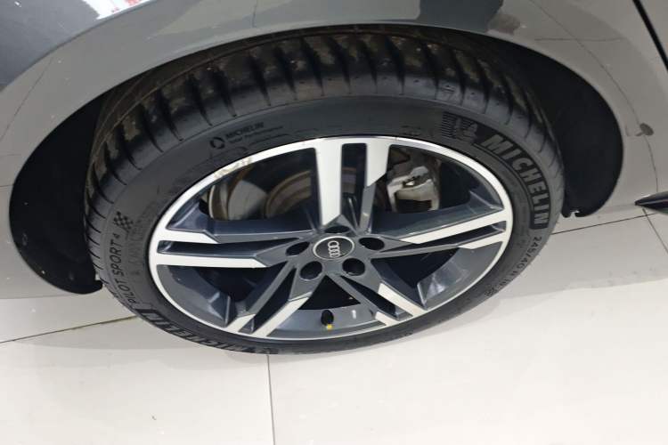 Used Audi A4L 2022 40 TFSI Luxury Dynamic Model