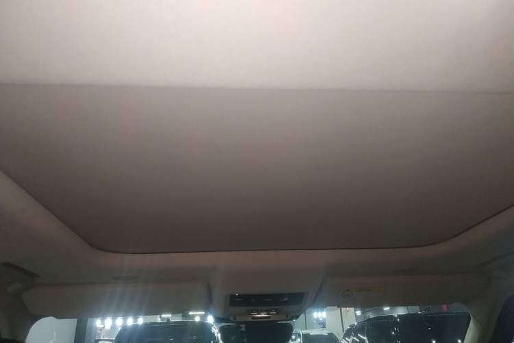 Used Land Rover Discovery 2021 360 PS R-Dynamic SE
