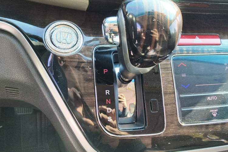 Used Honda Odyssey 2017 2.4L Luxury Edition
