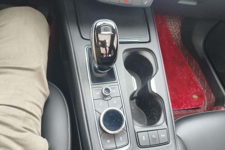 Used Cadillac XT4 2020 28T Two-Wheel-Drive Leading Version
