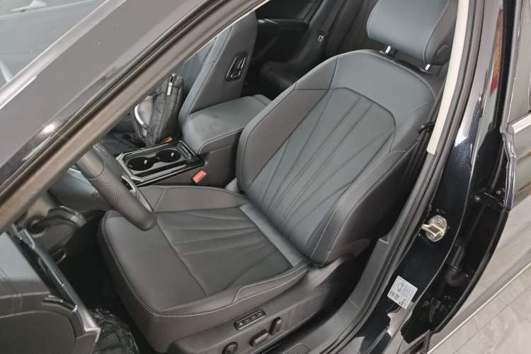 Used Volkswagen Passat 2025 Outstanding Model 330TSI Starry Elite Edition