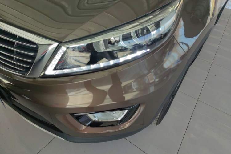 Used Kia Sportage R 2015 2.0L Automatic Two-Wheel Drive DLX Model