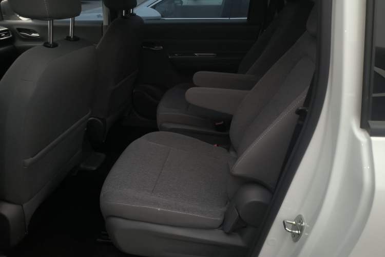 Used Wuling Hongguang New Energy 2025 Extended-Range Hybrid 50KM Comfort Version
