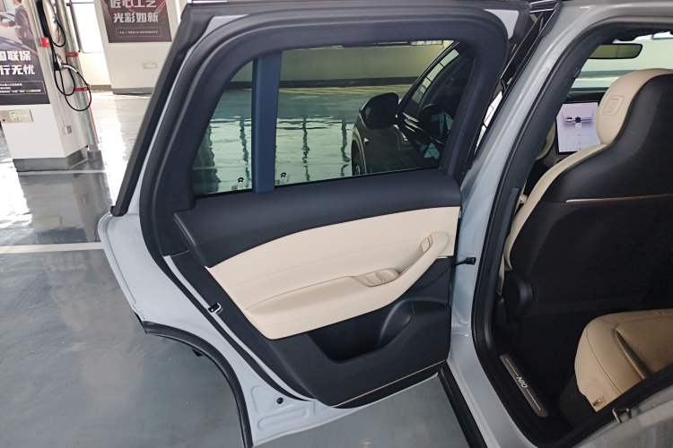 Used Nio ES6 2023 75 kWh
