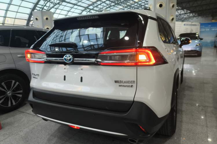 Used Toyota Wildlander 2023 Dual-Motor 2.5L E-CVT Four-Wheel Drive Prestige Edition
