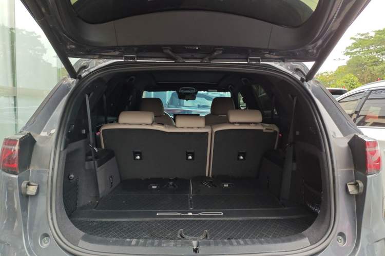 Used BYD Tang New Energy 2024 DM-i Glory Edition 112KM Prestige Model