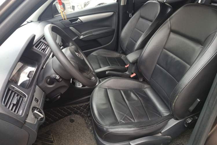 Used Volkswagen Gran Lavida 2013 1.6L Automatic Comfort Model
