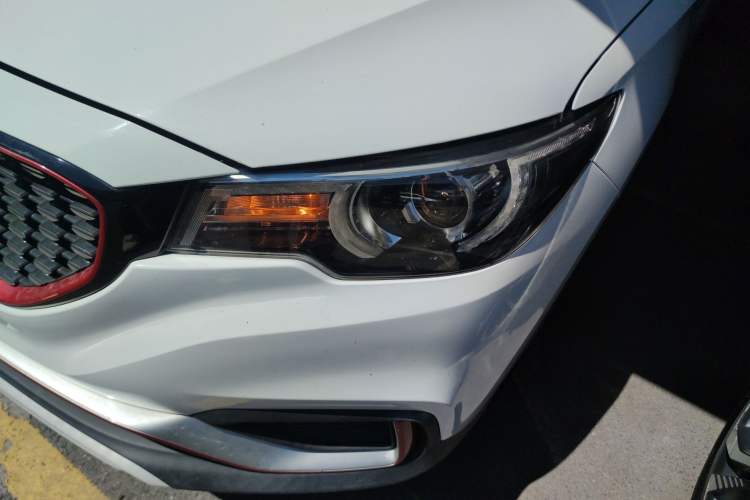 Used MG ZS 2017 16T Automatic Flagship Internet Edition
