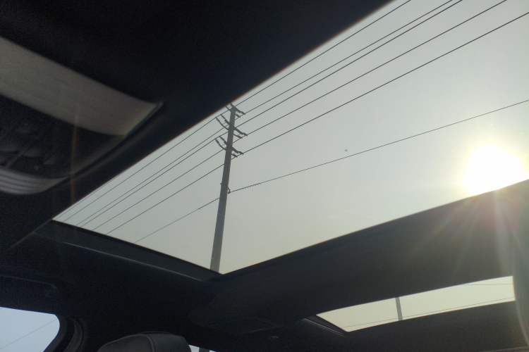 Used Mercedes-Benz E-Class 2015 E 260 L Sport & Fashion Model
