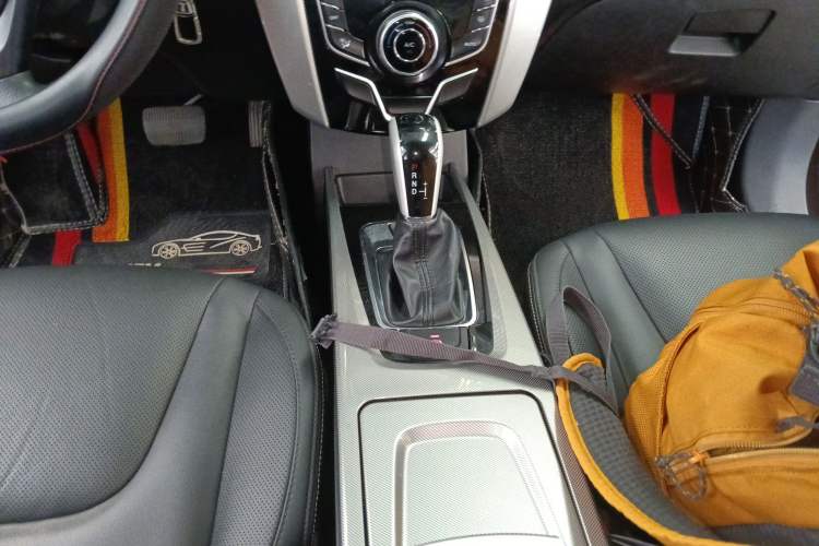 Used Luxgen U6 SUV 2015 1.8T Enhanced Charm Edition
