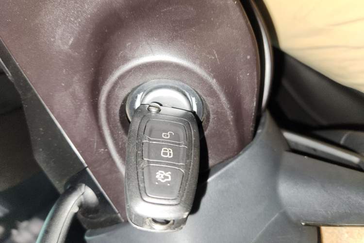 Used Ford Kuga 2018 EcoBoost 180 Two-Wheel-Drive Platinum Edition
