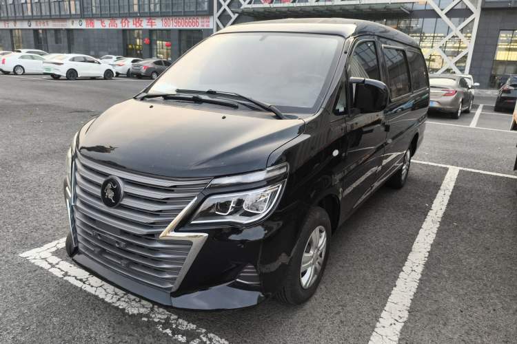 Used FORTHING Lingzhi 2023 M5L 1.6L Base Model 7 Seats