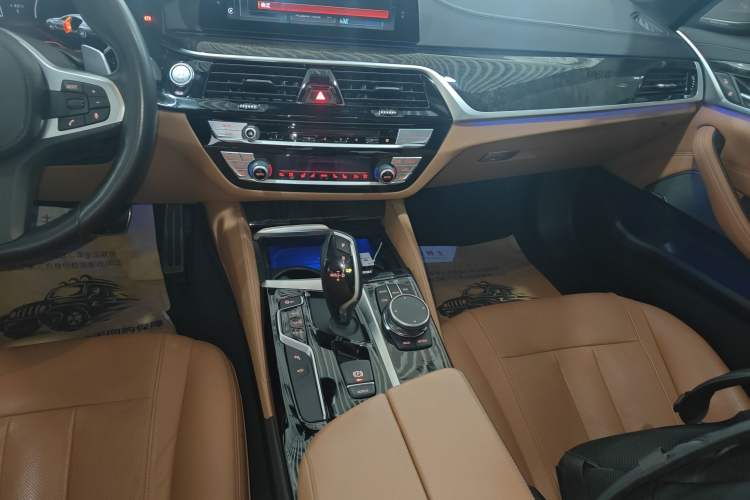 Used BMW 5 Series 2018 Restyled 530Li Luxury Edition M Sport Package
