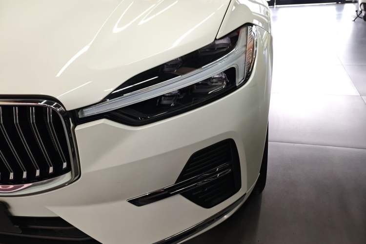 Used Volvo XC60 2023 B5 4x4 Smart Luxury Edition
