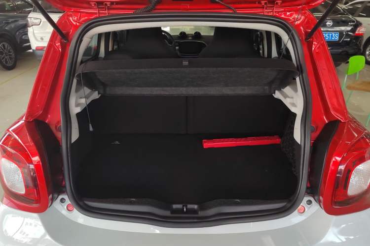 Used  forfour 2016 1.0L 52 kW Passion Edition
