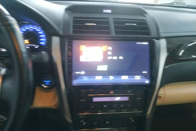 Used Toyota Camry 2015 Dual-Engine 2.5 HG Luxury Navigation Edition
