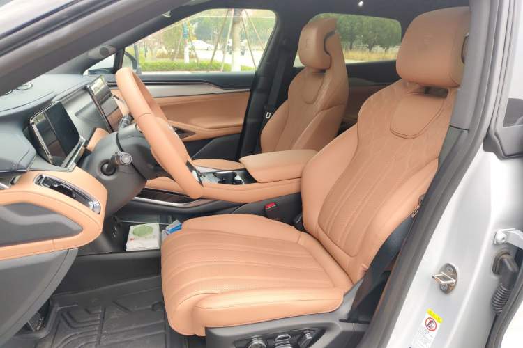 Used BYD Song L EV 2025 550 km Excellence Version
