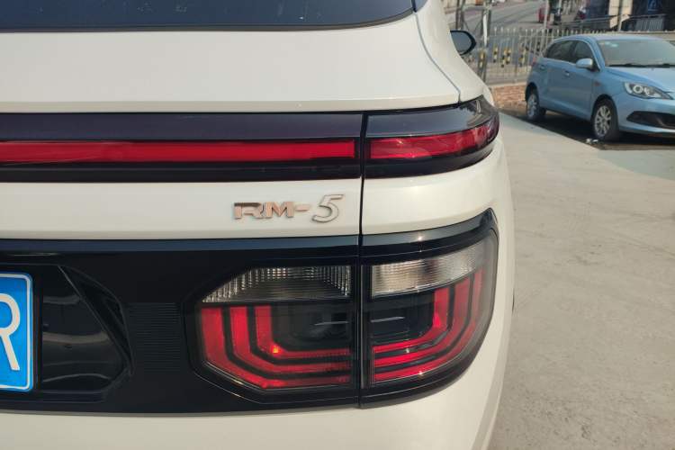 Used Baojun RM-5 2019 1.5T Manual Elite Version with 24-Hour Online Service 6 Seats